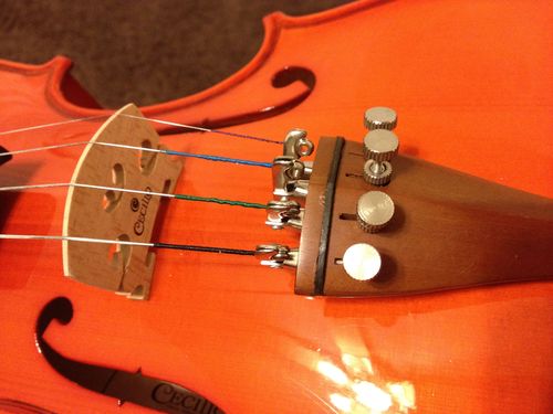 Cecilio 4/4 Full Size Violin Fiddle, Violin Set for Beginners with Case, Bow, Rosin & Shoulder Rest customer photo 2