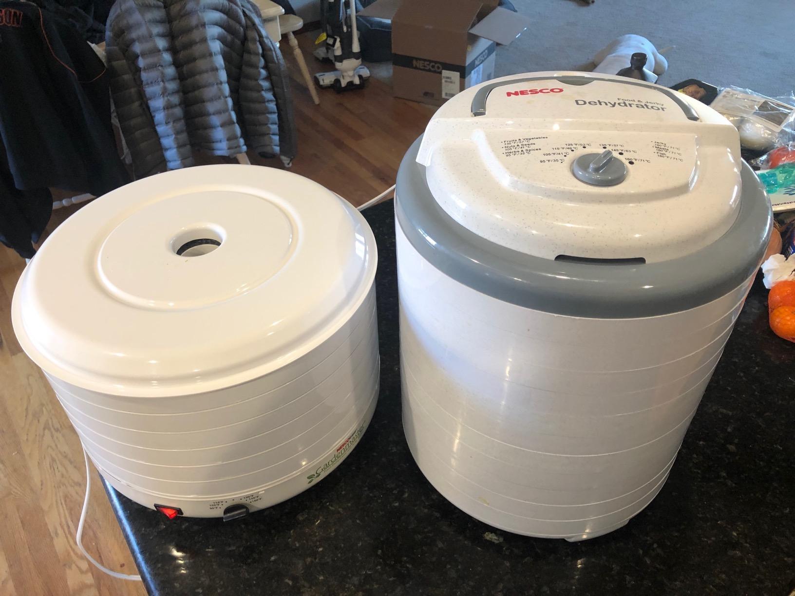 NESCO FD-1018A Gardenmaster Pro Food Dehydrator, 8-Tray White customer photo 2