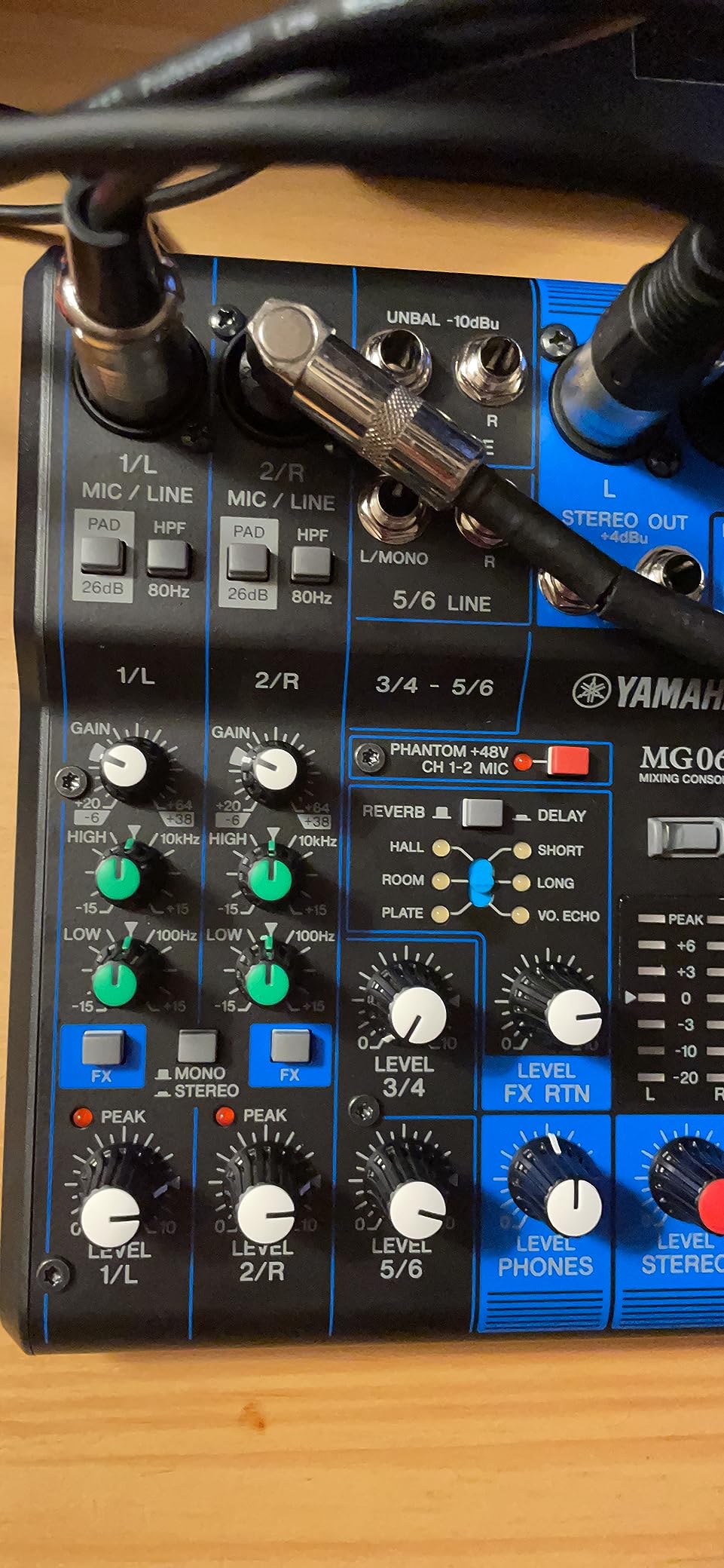 YAMAHA MG06X 6-Input Compact Stereo Mixer with Effects customer photo 1