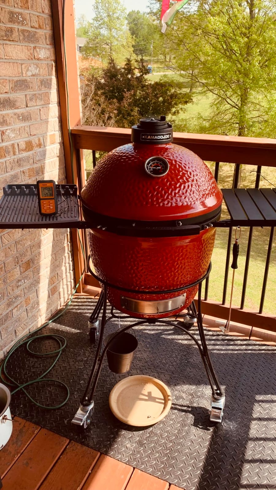 Kamado Joe Classic Joe I Premium 18-inch Ceramic Charcoal Grill and Smoker in Red with Cart, Side Shelves, Grill Gripper, and Ash Tool. 250 Cooking Square Inches, 2 Tier Cooking System, Model KJ23RH customer photo 1