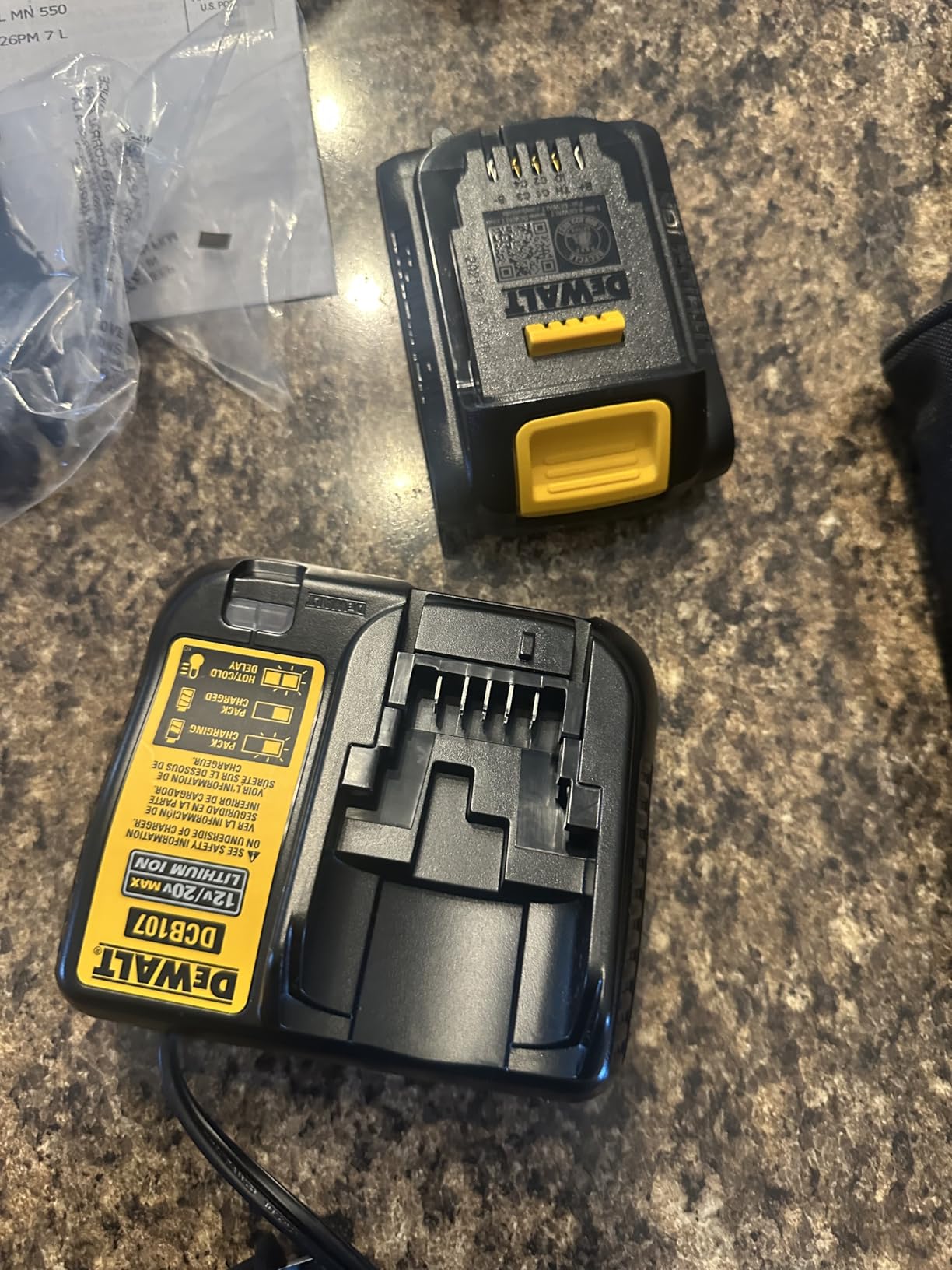 DEWALT 20V MAX XR Oscillating Multi-Tool Kit, Cordless, 3-Speed, Quick Blade Change, Sand Paper, Blades, Battery and Charger Included (DCS356D1) customer photo 2