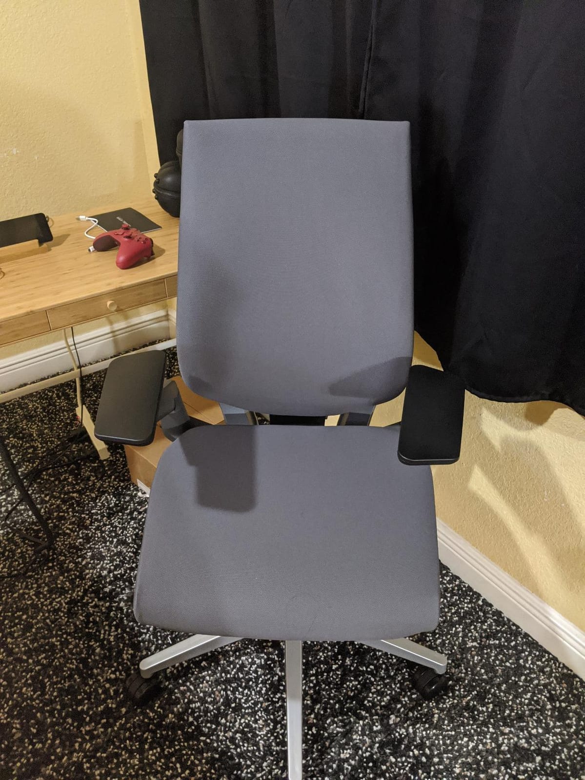 Steelcase Gesture Office Chair - Ergonomic Work Chair with Wheels for Carpet - Comfortable - Intuitive-to-Adjust for Desk - 360-Degree Arms - Graphite Gray Fabric customer photo 2