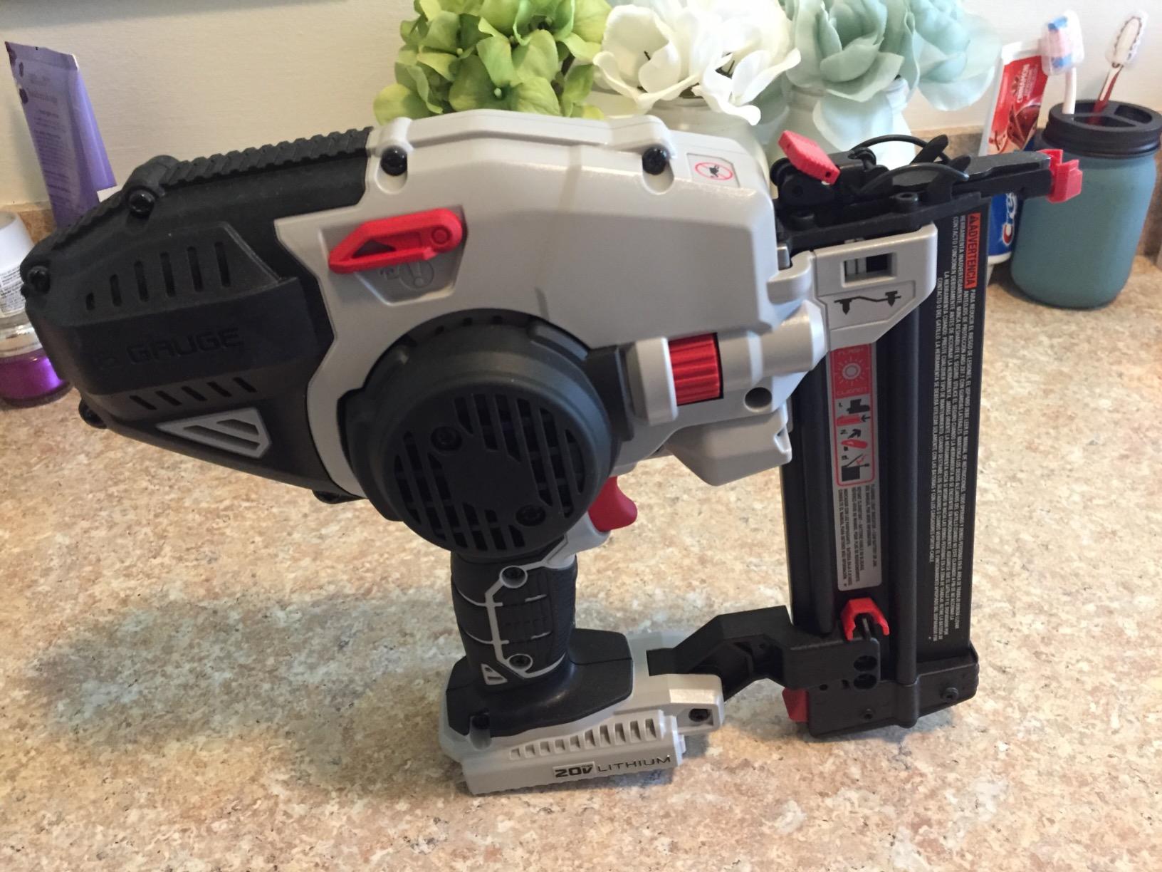 PORTER-CABLE PCC790B 20V MAX Lithium 18GA Brad Nailer Kit (Bare Tool Only) customer photo 1