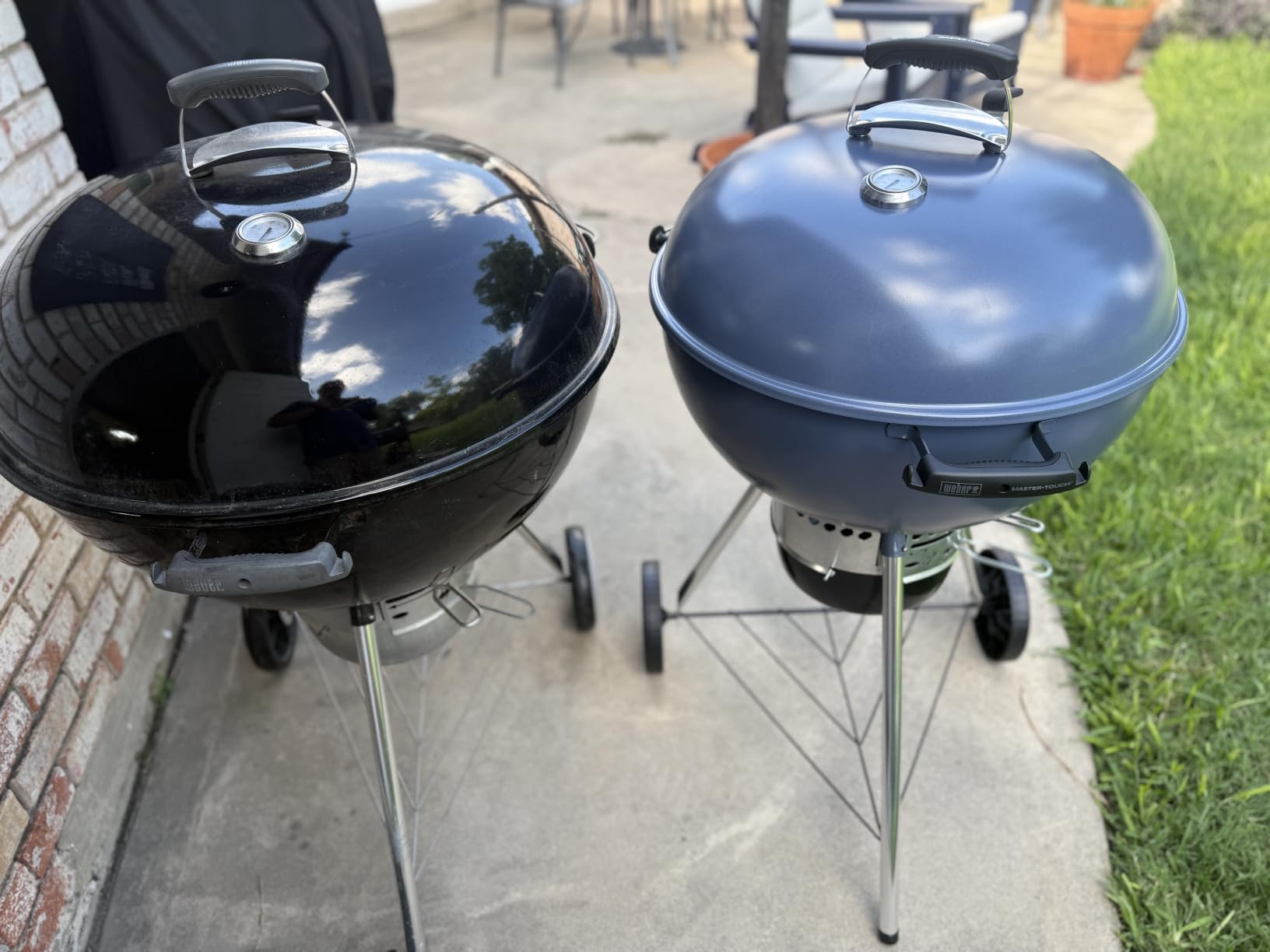 Weber Master-Touch Charcoal Grill, 22-Inch, Slate Blue customer photo 2