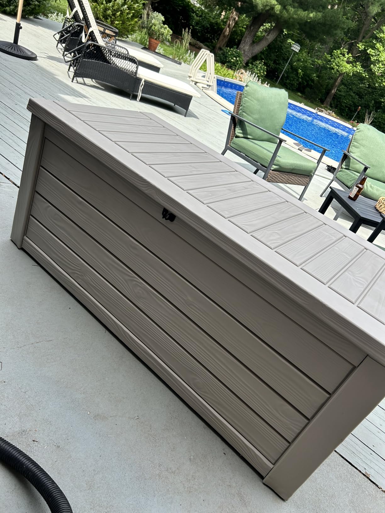Keter 150 Gallon Resin Large Deck Box customer photo 1