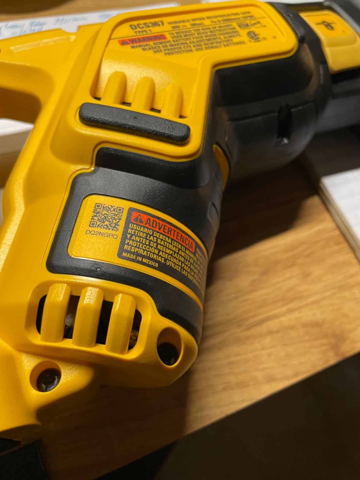 DEWALT 20V MAX XR Reciprocating Saw Cordless, Brushless, Compact,Variable Speed, Pivoting Head, LED Light, Tool Only (DCS367B) customer photo 1