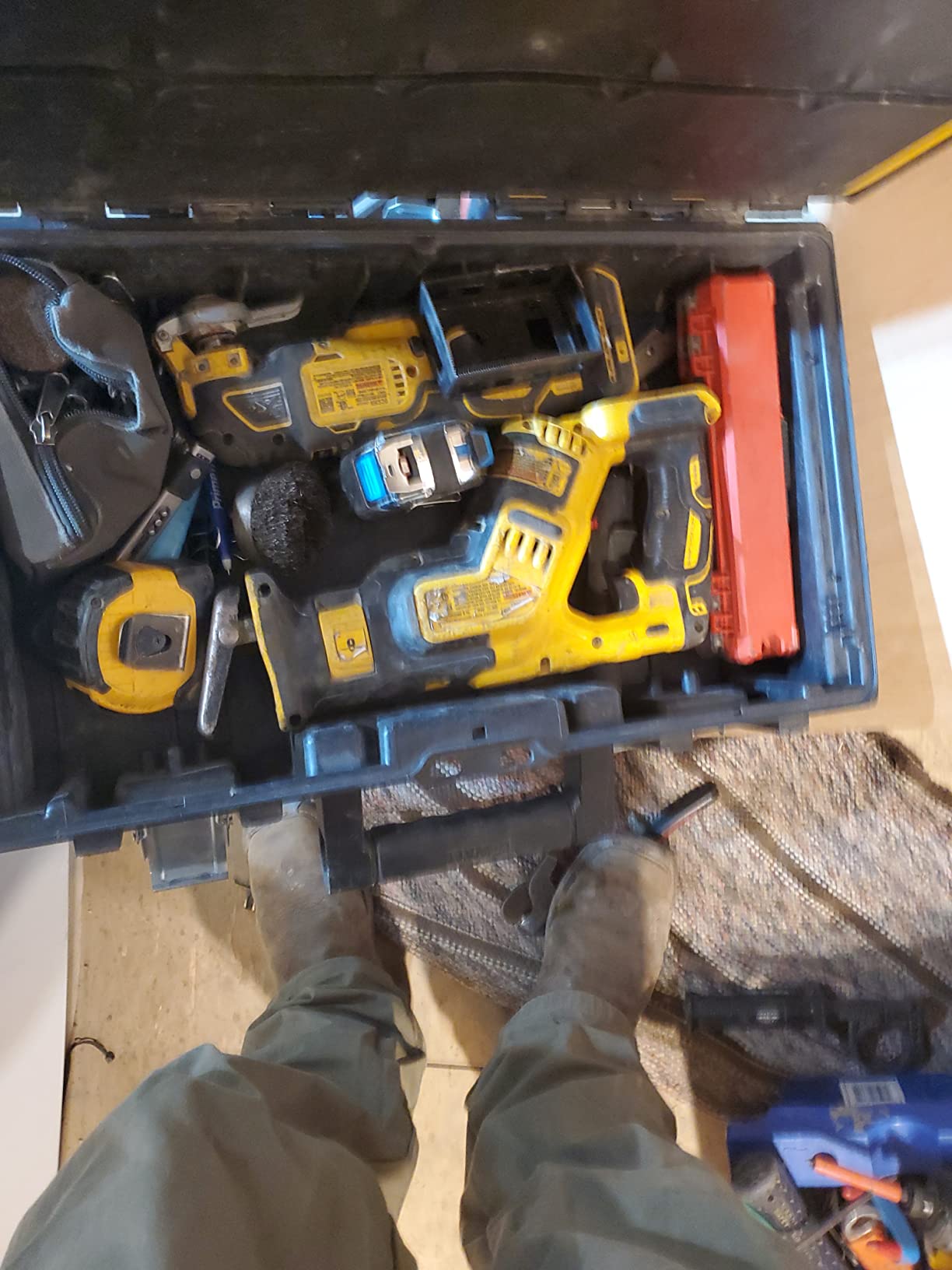 DEWALT 20V MAX XR Reciprocating Saw Cordless, Brushless, Compact,Variable Speed, Pivoting Head, LED Light, Tool Only (DCS367B) customer photo 2