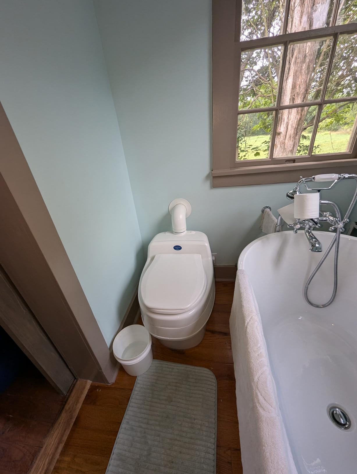 Separett Villa Urine-Separating Compost Toilet | No Additives or Mixing Needed, High-Capacity Design, For Homestead, For Schoolie, For Cottage Use customer photo 2