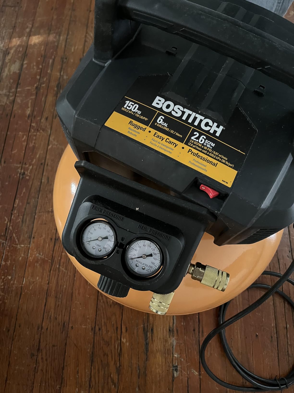BOSTITCH Air Compressor Kit, Oil-Free, 6 Gallon, 150 PSI, Quiet Lightweight Pancake Air Compressor (BTFP02012-WPK) customer photo 1