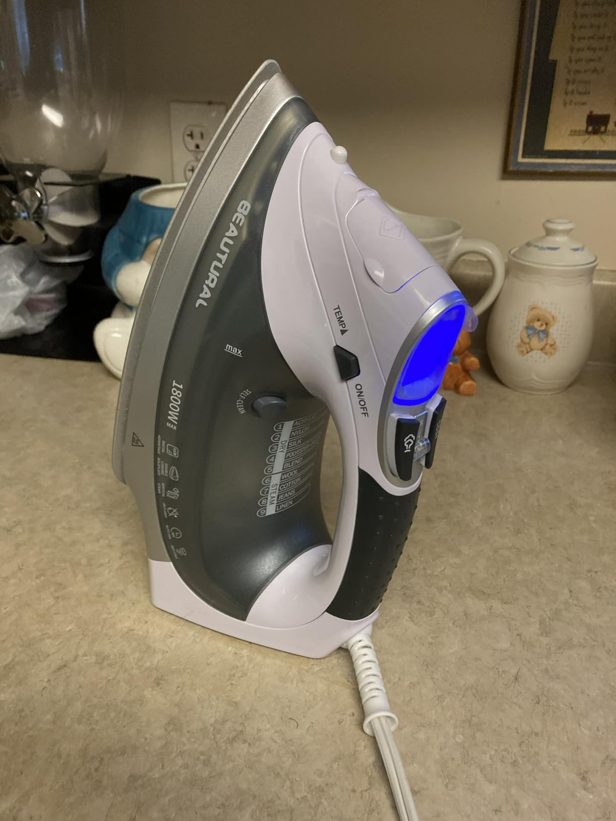 BEAUTURAL 1800 Watts Steam Iron with Digital LCD Screen customer photo 2