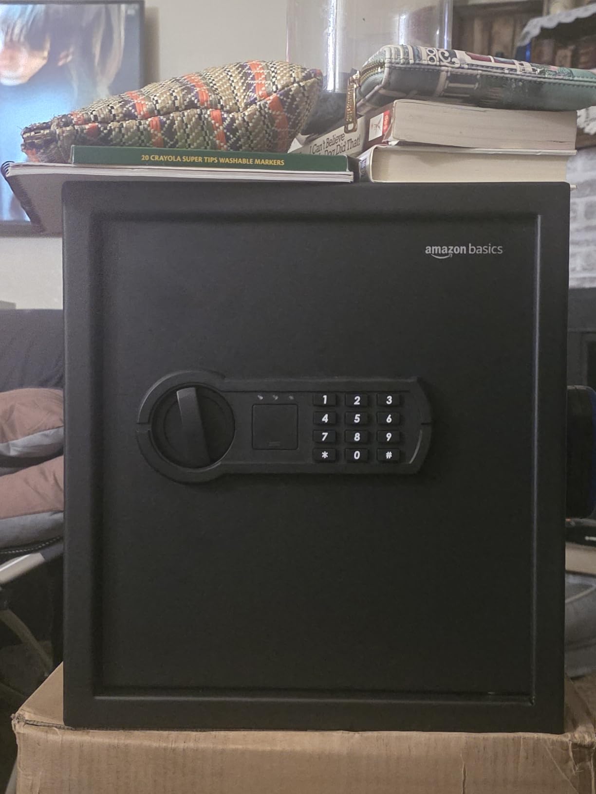 Amazon Basics Steel Home Security Safe with Electronic Keypad, Programmable Combination Lock for Documents, Jewelry, Valuables, Removable Shelf, 1.52 Cubic Feet customer photo 1