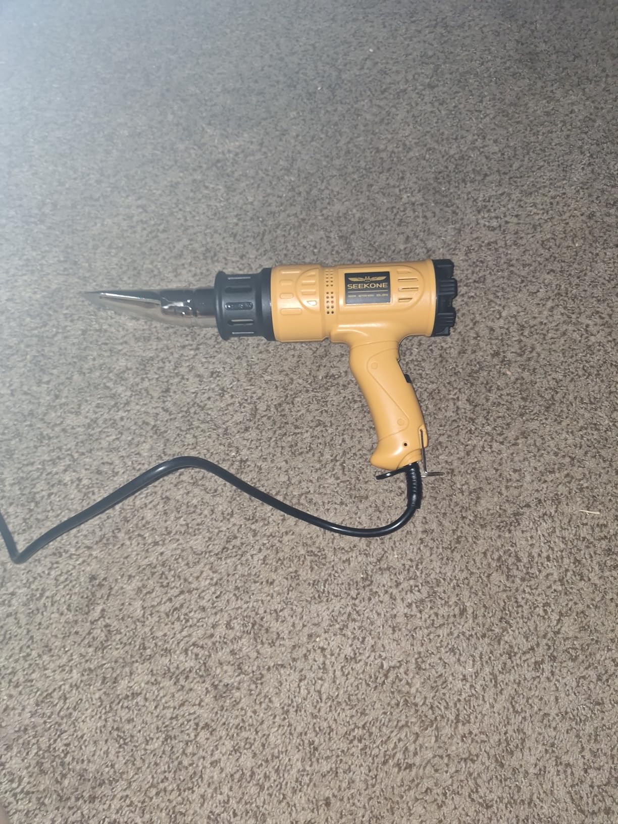 SEEKONE 1800W Heat Gun Variable Temp 122°F-1202°F for Crafts, Shrink Wrap, Dual Airflow, Overheat Protection, 4 Nozzles customer photo 1