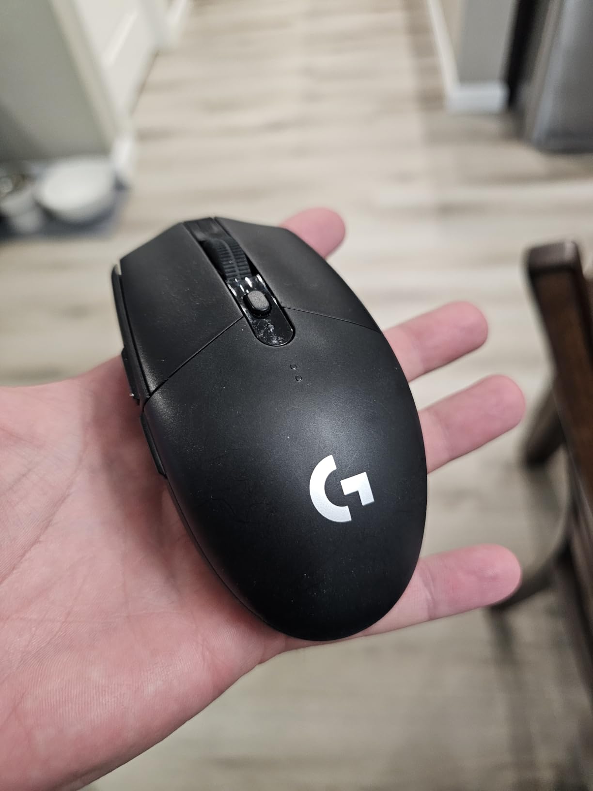 Logitech G305 Lightspeed Wireless Gaming Mouse - Black | HERO sensor, 12,000 DPI, Six programmable buttons, 250-hour battery, On-board memory customer photo 2