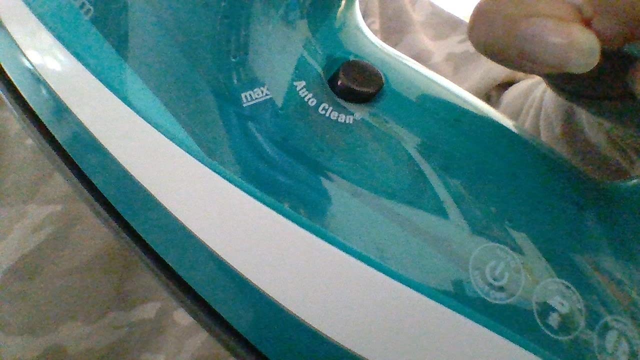 BLACK+DECKER One Step Steam Iron with Spray Mist and Steam Burst customer photo 1