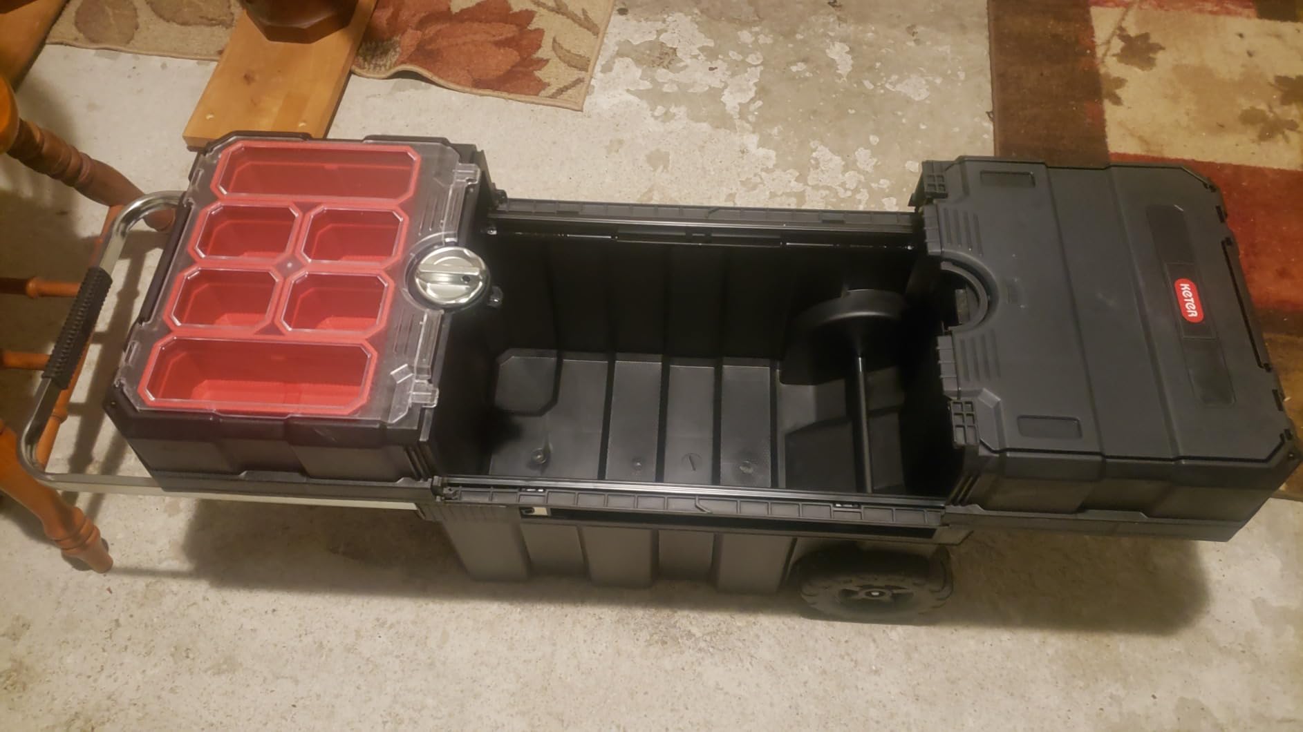 Keter Masterloader Resin Rolling Tool Box with Locking System and Removable Bins, Black, Heavy Duty, Weatherproof, All Terrain Wheels customer photo 2