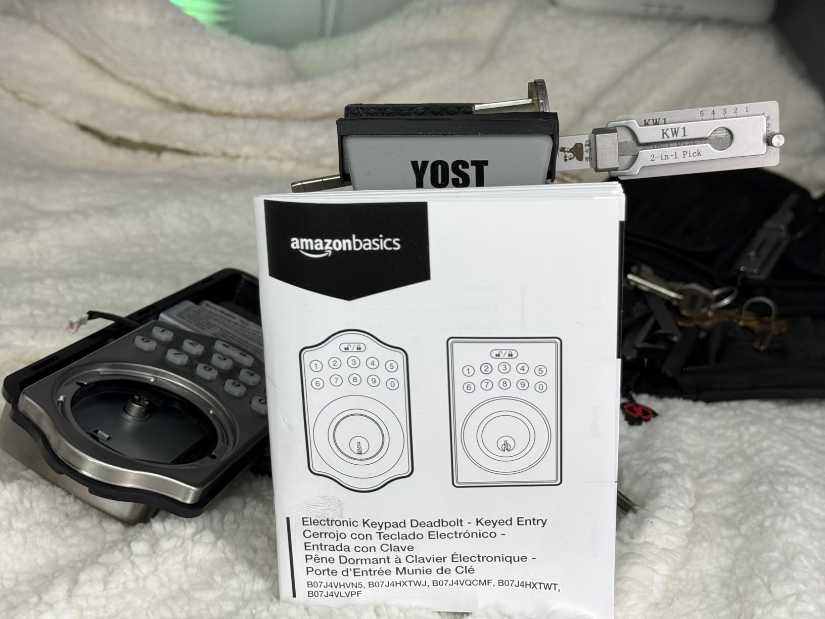 Amazon Basics Electronic Keypad Deadbolt Door Lock with Auto Lock, Customizable User Codes, One-time Codes, Touch-Control Keyless Entry, Traditional, Satin Nickel, 1-Pack customer photo 2