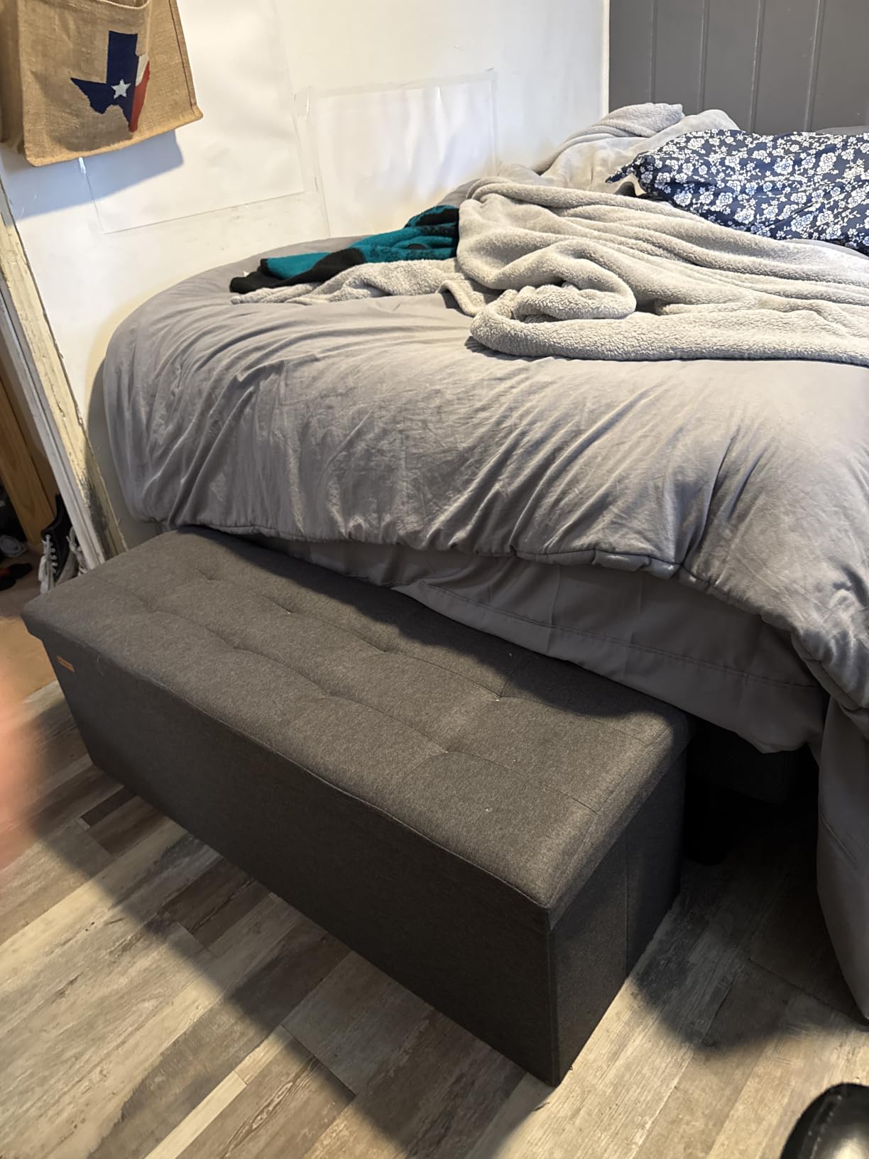 SONGMICS MAZIE Collection - 43 Inches Folding Storage Ottoman Bench, Ottoman Foot Rest, End of Bed Bench, Storage Chest, Load 660 lb, for Living Room, Bedroom, Entryway, Dark Gray ULSF77K customer photo 1