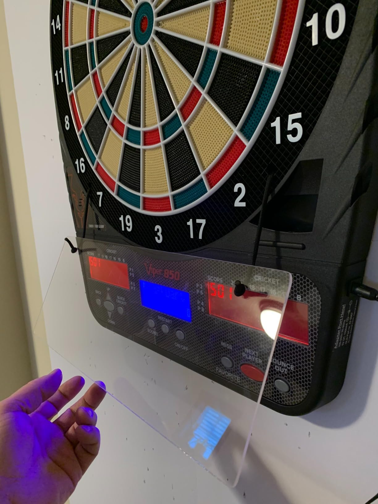 Viper by GLD Products 850 Electronic Soft Tip Dart Board, Automatic Scoring | 15.5 Inch Regulation Target Face, 50 Games, 470 Options, 1-8 Players, 6 Darts Included, Ultra-Thin Spider, For Adults customer photo 1