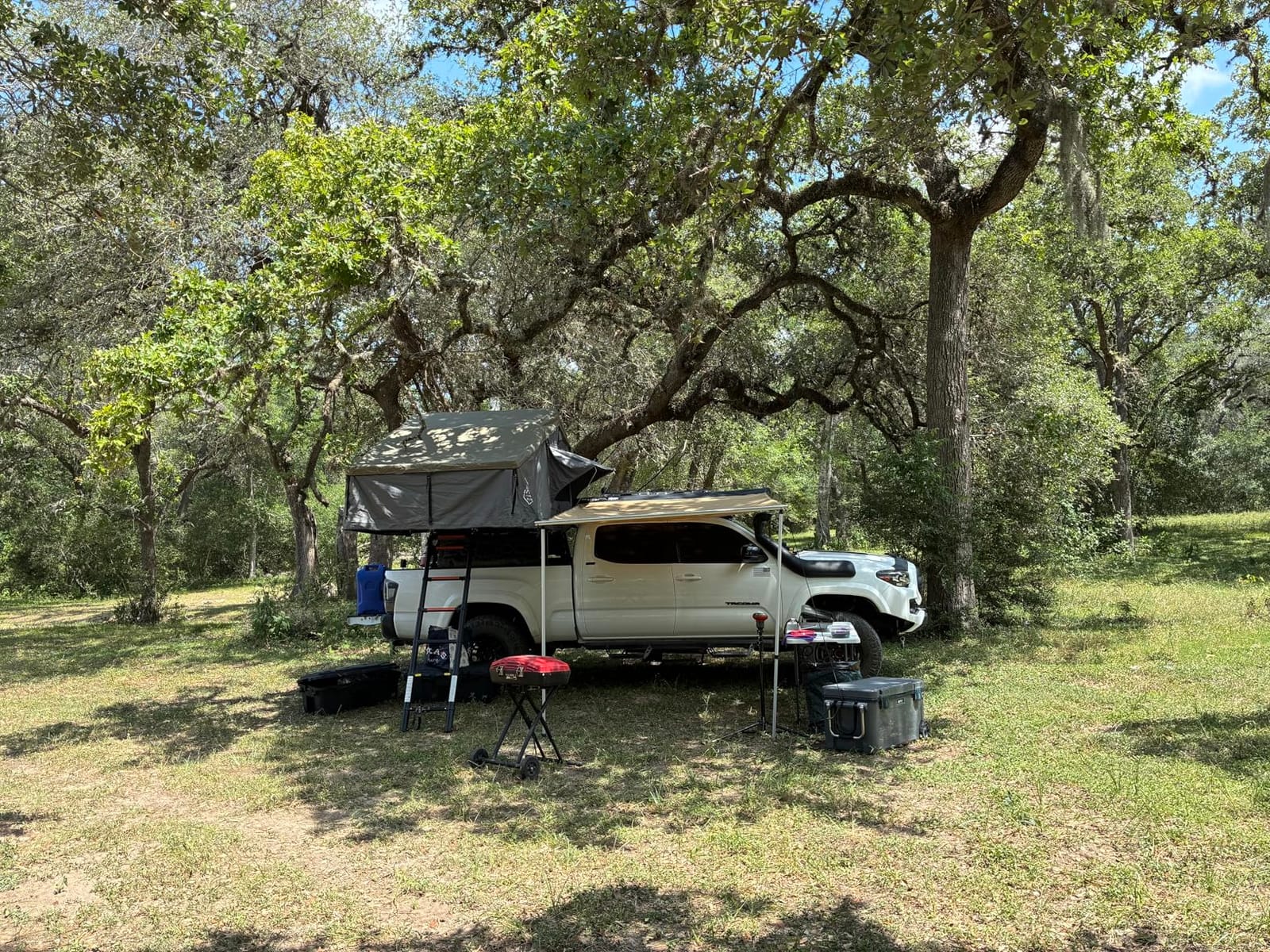 Overland Vehicle Systems HD Nomadic 3 Extended Soft Shell Roof Top Tent - Dark Gray Base with Green Rain Fly & Black 1000G PVC Travel Cover - Black Aluminum Base customer photo 1
