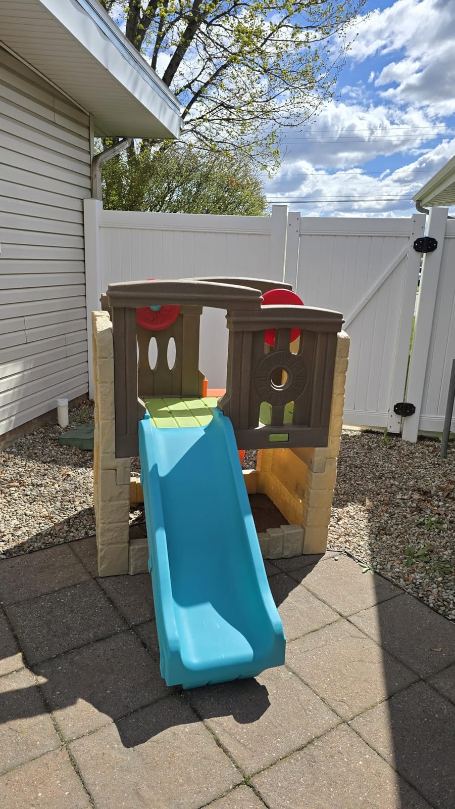 Step2 Woodland Climber II Kids Playset, Ages 2 –6 Years Old, Toddler Slide and Climbing Wall, Outdoor Playground for Backyard, Sturdy Plastic Frame, Easy Set Up customer photo 2