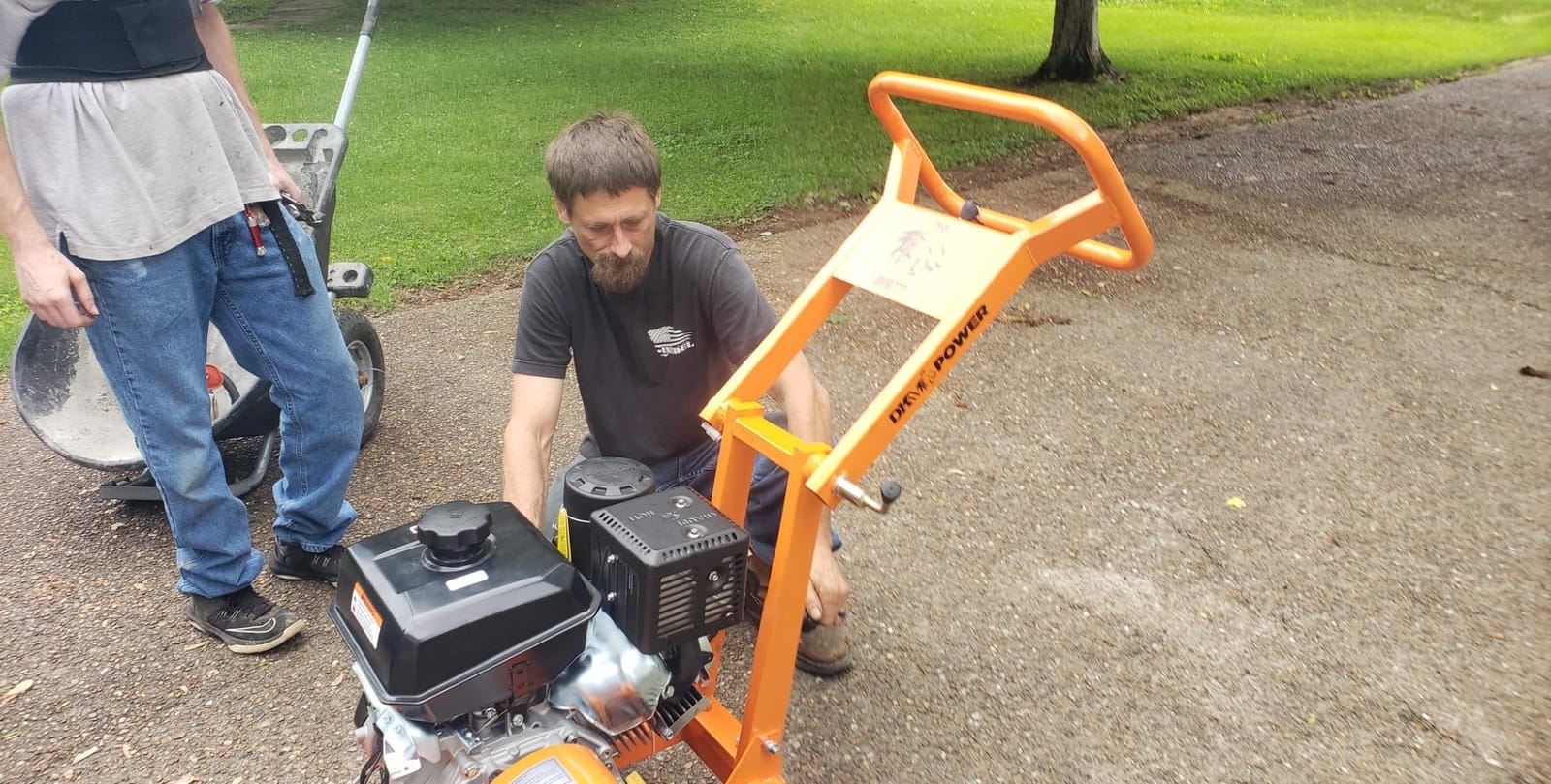 DK2 12-Inch 14 HP 429 cc Stump Grinder customer photo 2