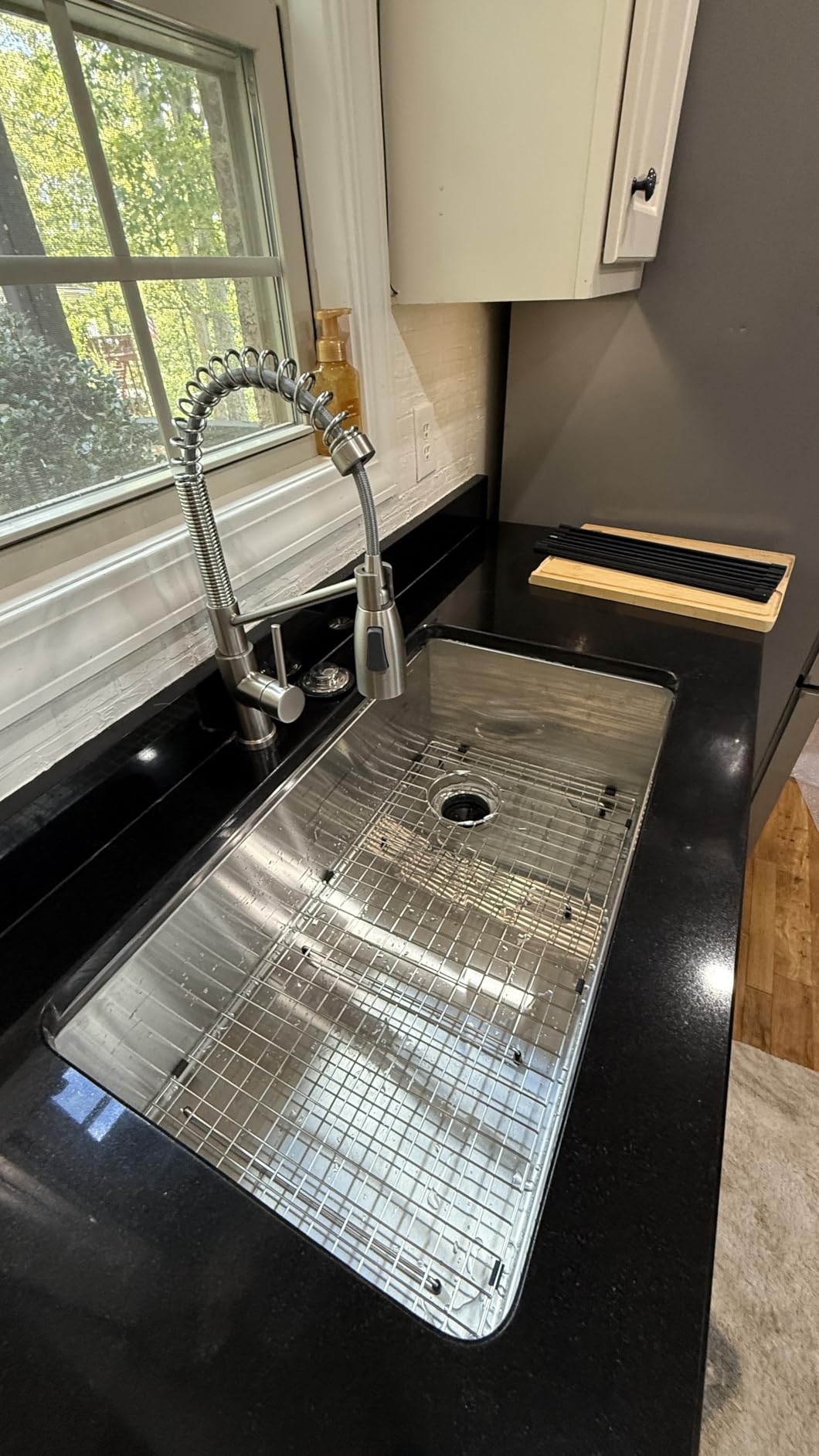 KRAUS Kore 32-Inch Undermount Workstation 16 Gauge Single Bowl Stainless Steel Kitchen Sink with Accessories, KWU110-32 customer photo 1