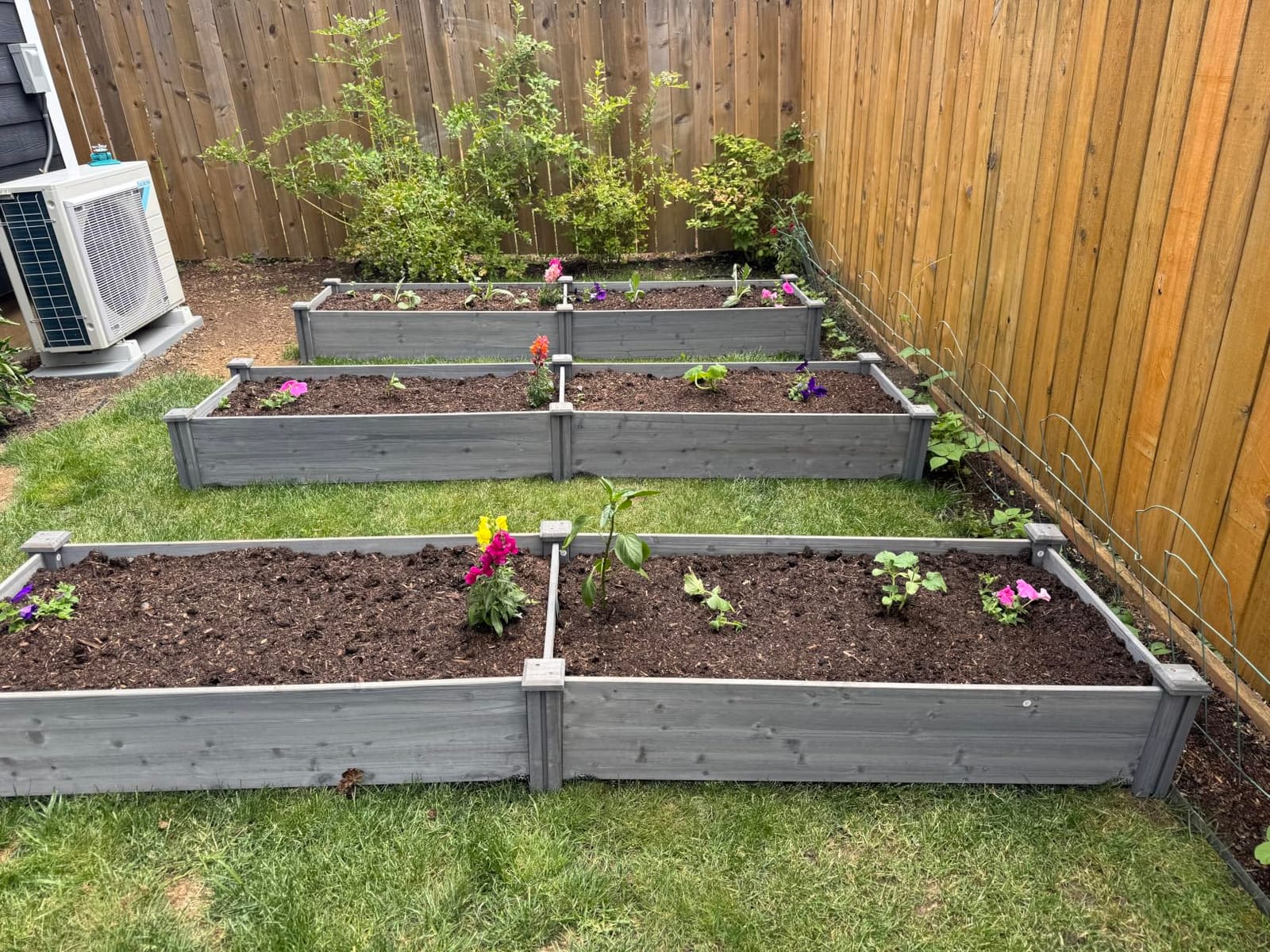 Yaheetech 8×2ft Wooden Horticulture Raised Garden Bed Divisible Elevated Planting Planter Box for Flowers/Vegetables/Herbs in Backyard/Patio Outdoor, Natural Wood, 95 x 25 x 11in customer photo 1
