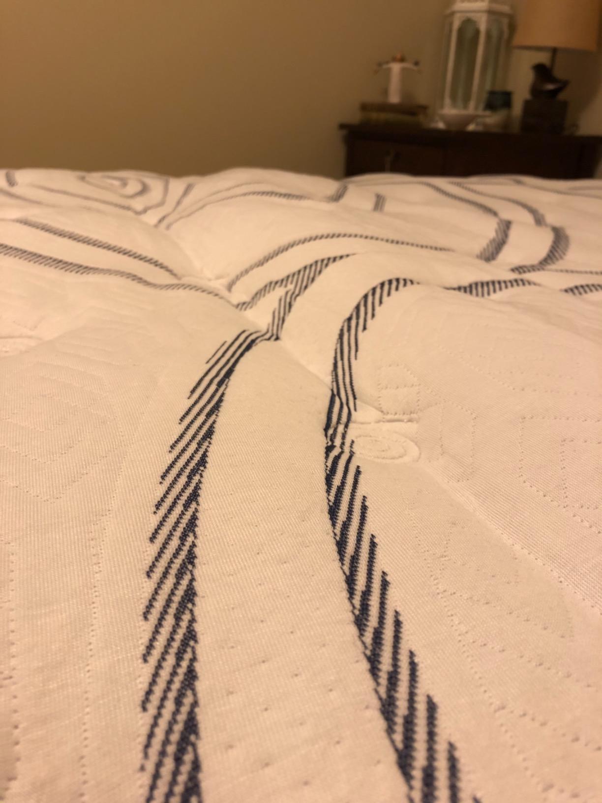 Vibe Quilted Hybrid Mattress, 12-Inch Innerspring and Pillow Top Gel Memory Foam Mattress, Fiberglass Free, CertiPUR-US Certified Bed in a Box, Queen customer photo 2