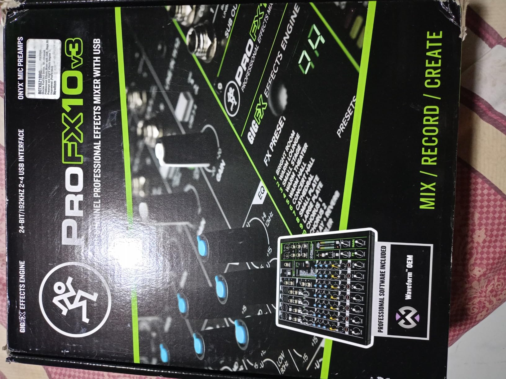 Mackie ProFX10v3 10-Channel Professional Analog Mixer with USB, Onyx Mic Preamps and GigFX Effects Engine customer photo 2