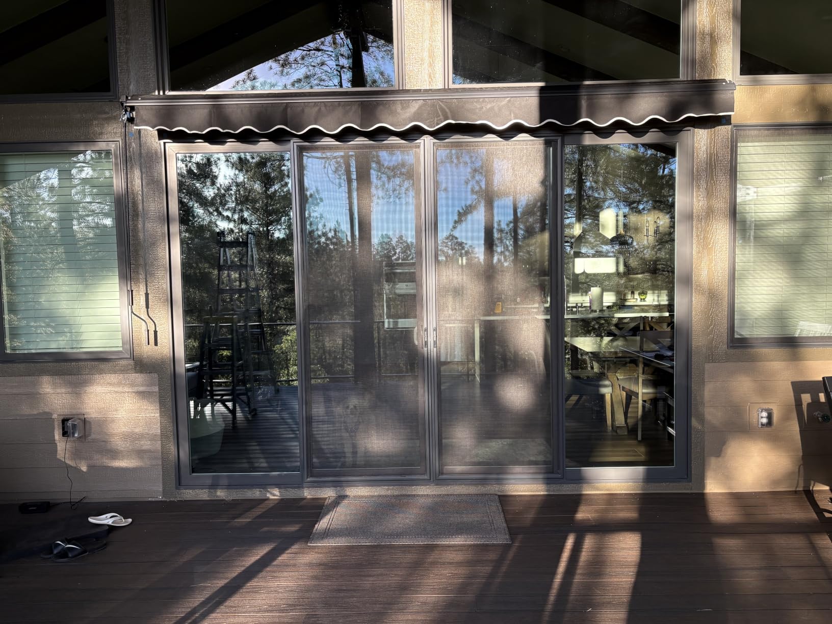 ALEKO Manual Patio Awning with Black Frame, 12x10 Charcoal Gray | Hand-crank retractable sunshade, adjustable pitch, water-resistant fabric, rust-free aluminum frame, shades decks and windows customer photo 1
