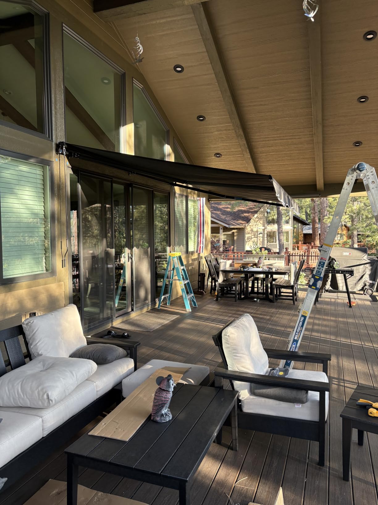 ALEKO Manual Patio Awning with Black Frame, 12x10 Charcoal Gray | Hand-crank retractable sunshade, adjustable pitch, water-resistant fabric, rust-free aluminum frame, shades decks and windows customer photo 2