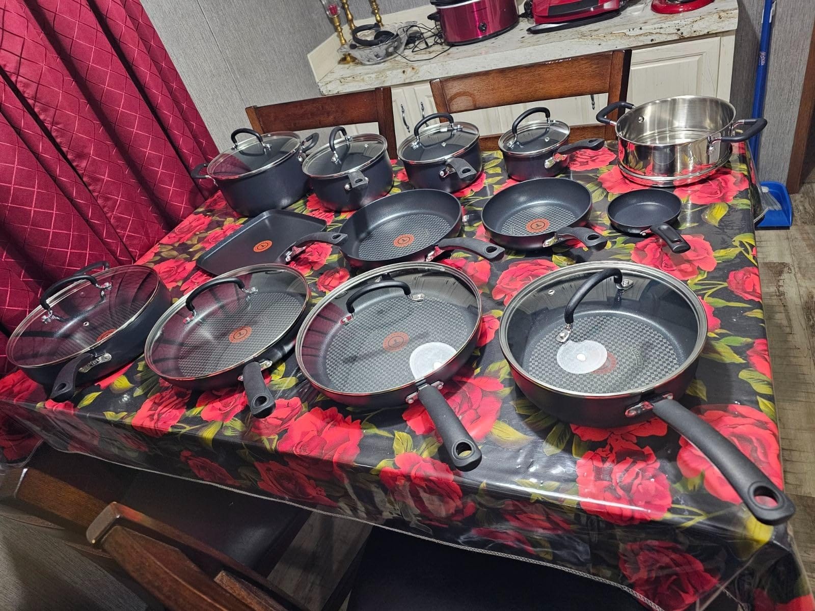 T-Fal Ultimate Hard Anodized Non Stick Jumbo Cooker With Lid & Helper Handle 5 Quart, Oven Broiler Safe 400F, Lid Safe 350F, Cookware, Deep Frying Pan, Skillet, Pots and Pans, Dishwasher Safe, Onyx customer photo 2