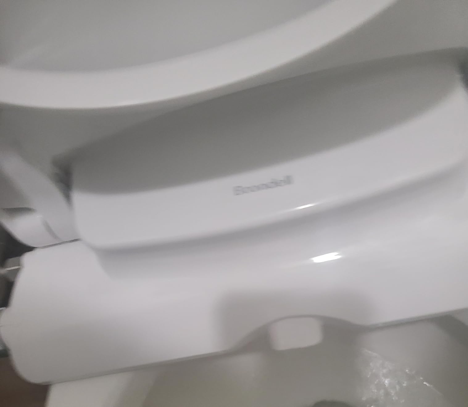 Brondell Bidet Toilet Seat Non-Electric Swash Ecoseat, Fits Elongated Toilets, White - Dual Nozzle System, Ambient Water Temperature - Bidet with Easy Installation customer photo 2