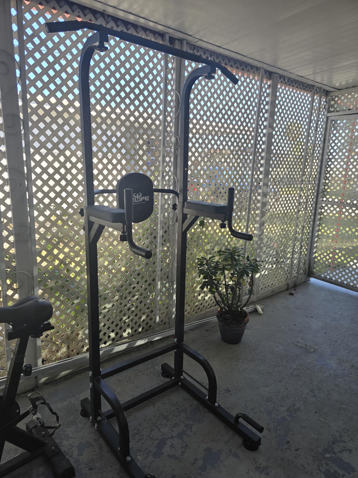 RELIFE REBUILD YOUR LIFE Power Tower Pull Up Bar Station Workout Dip Station for Home Gym Strength Training Fitness Equipment customer photo 2