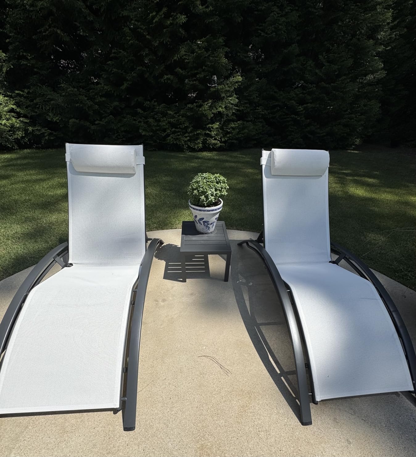 PURPLE LEAF Patio Pool Lounge Chaise Set of 3 Outdoor Lounger Chair, Beige | 2 Chaise + 1 Table, Aluminum Frame, Adjustable Headrest & 5 Recline Angles, Stackable, UV Textilene Fabric, S-Curve Backrest customer photo 2
