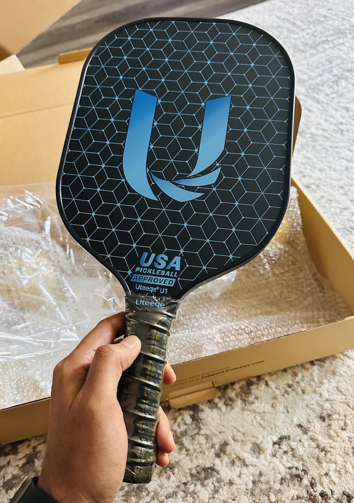 2026 Upgraded Uteeqe Pickleball Paddles Set of 2, Graphite, 14mm Thermoformed One-Mold, Semi-Textured for Extra Grit & Spin, Lightweight, USAPA Approved, Non-Slip, 4.25Inch Grip with Carry Bag & Balls customer photo 1