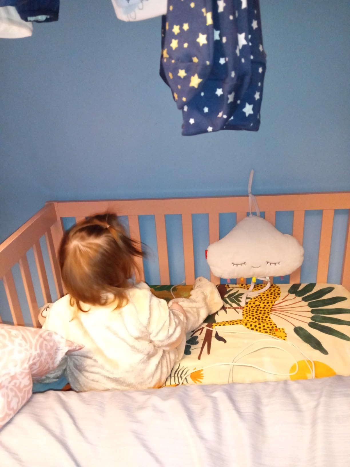 Dream On Me Edgewood 4-in-1 Mini Crib, Converts to Twin, GREENGUARD Gold | Includes Mattress Pad, 3-Position Mattress Support, BSA Verified, ASTM/CPSC Tested, 50 Lb Limit, Non-Toxic Finish, White customer photo 2