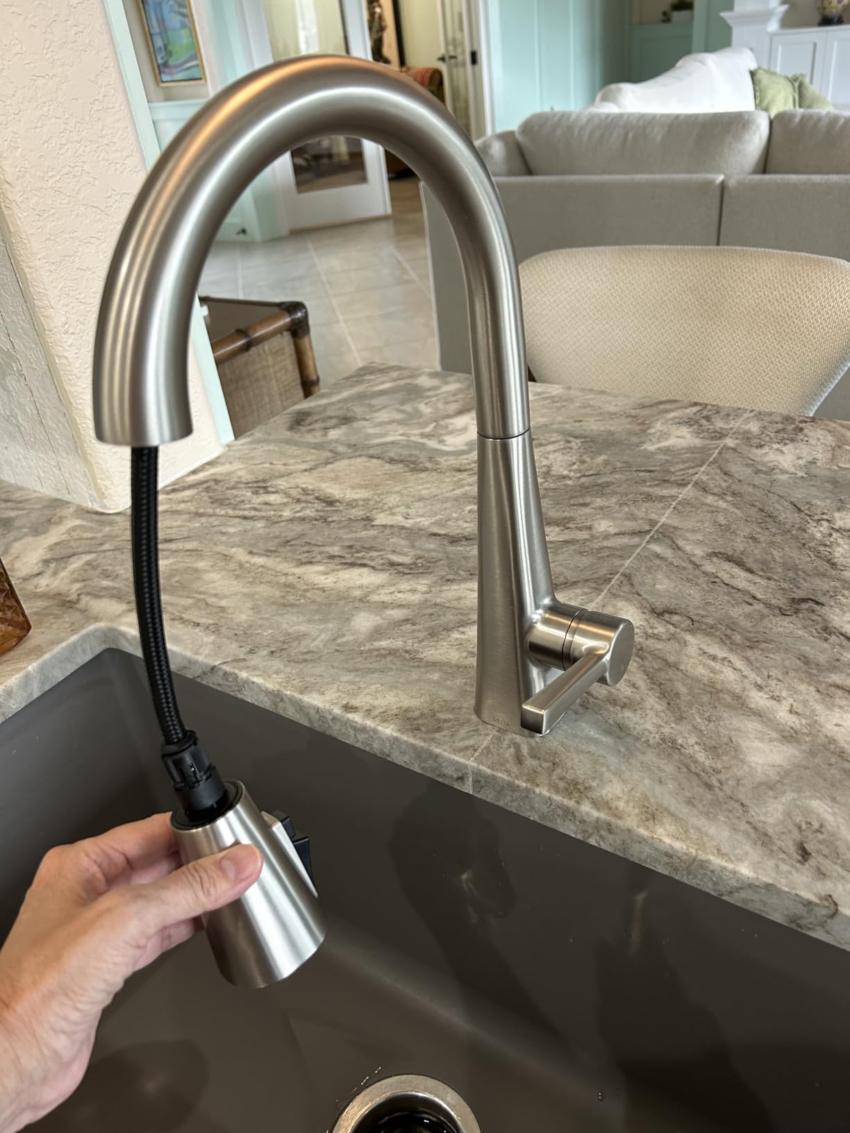 Delta Lenta Brushed Nickel Kitchen Faucet with Pull Down Sprayer, Modern Single Hole Kitchen Sink Faucet, Single Handle, SpotShield Stainless 19802Z-SP-DST customer photo 2