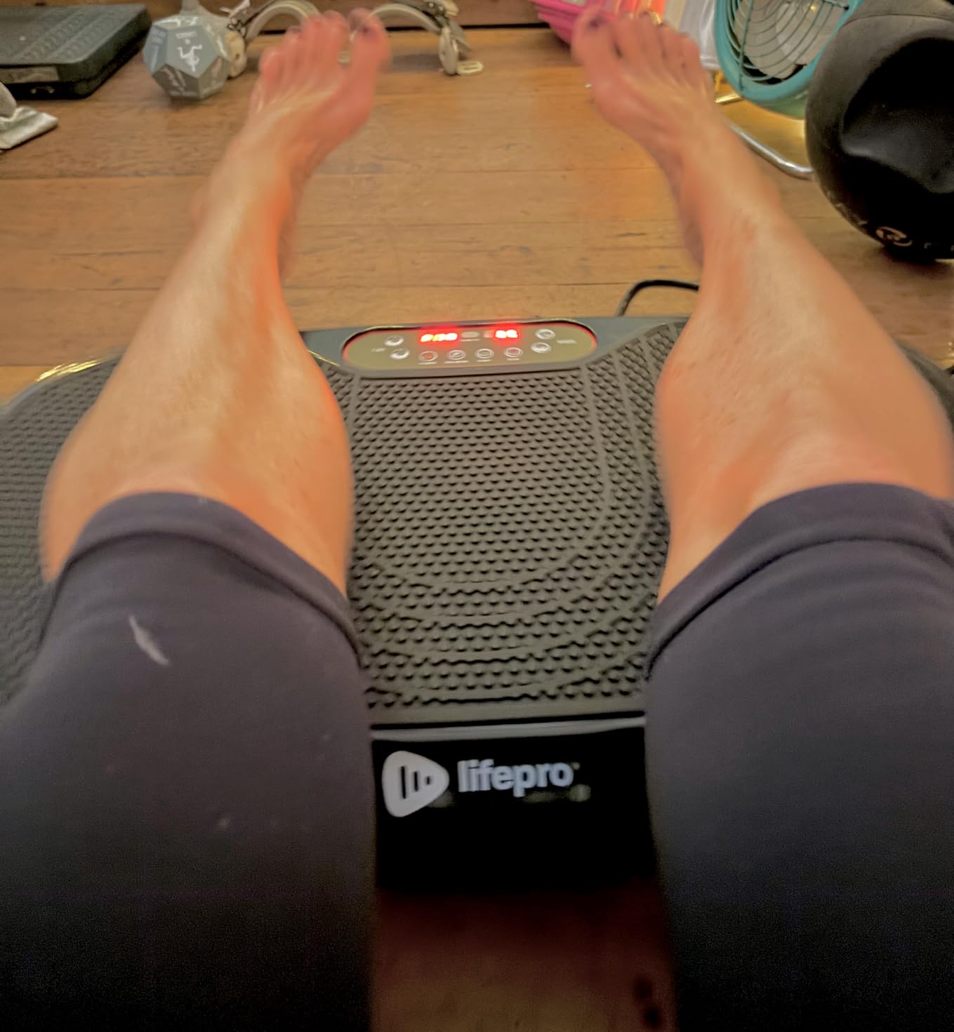 Lifepro Waver Mini Vibration Plate Exercise Machine with Resistance Bands | Compact Design, 99 Speed Levels, 10 Presets, Non-Slip Surface - Vibration Plate for Lymphatic Drainage, Full Body Workout customer photo 1