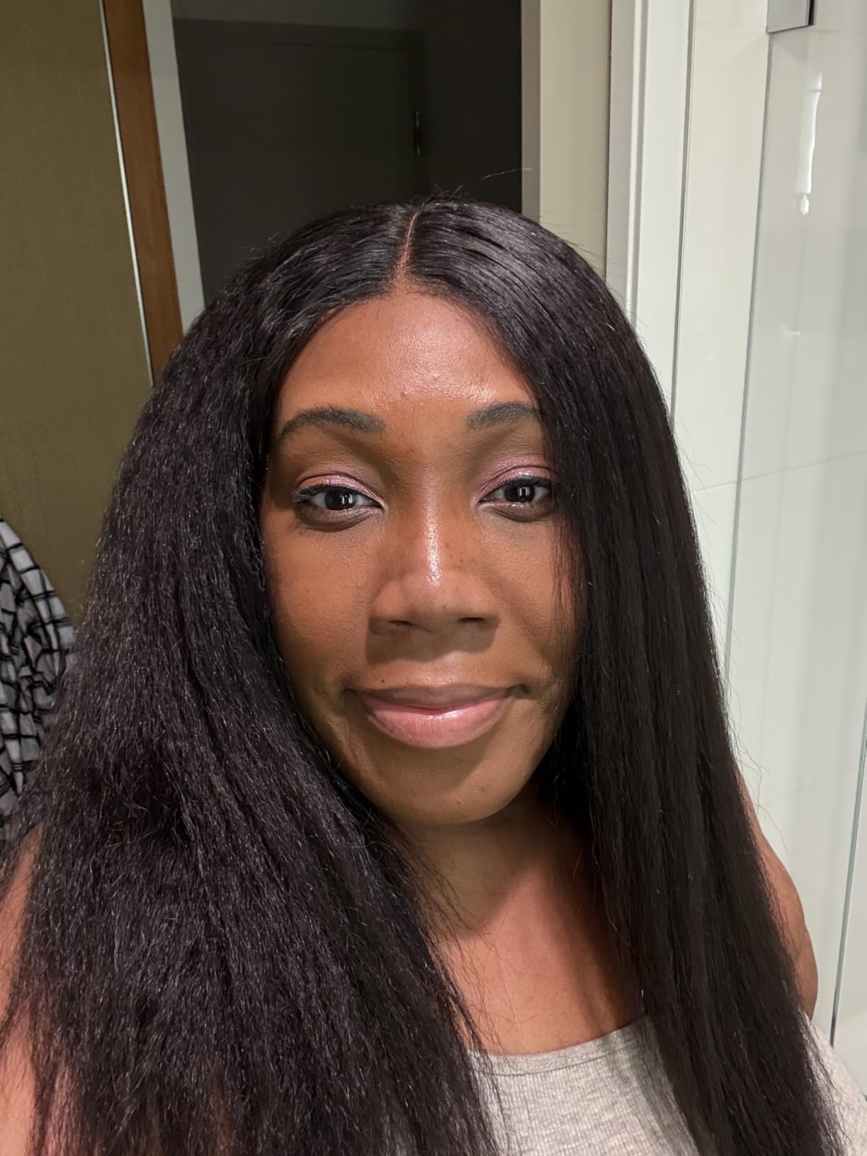 VANESSA PRO Flat Iron Hair Straightener, 100% Pure Titanium Flat Iron for One Pass to Achieve a Sleek Look, Curls Beautifully & Straightens Well - 1 inch customer photo 2