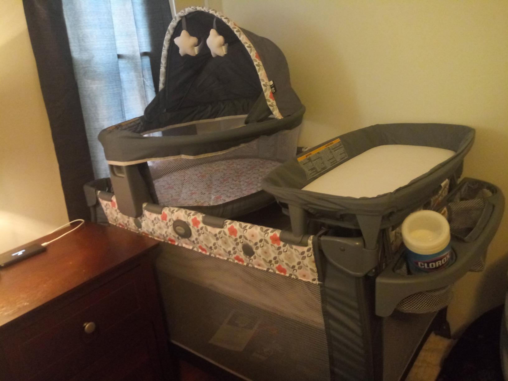 Graco Pack n Play Dome LX Playard with Baby Bassinet, Redmond customer photo 2