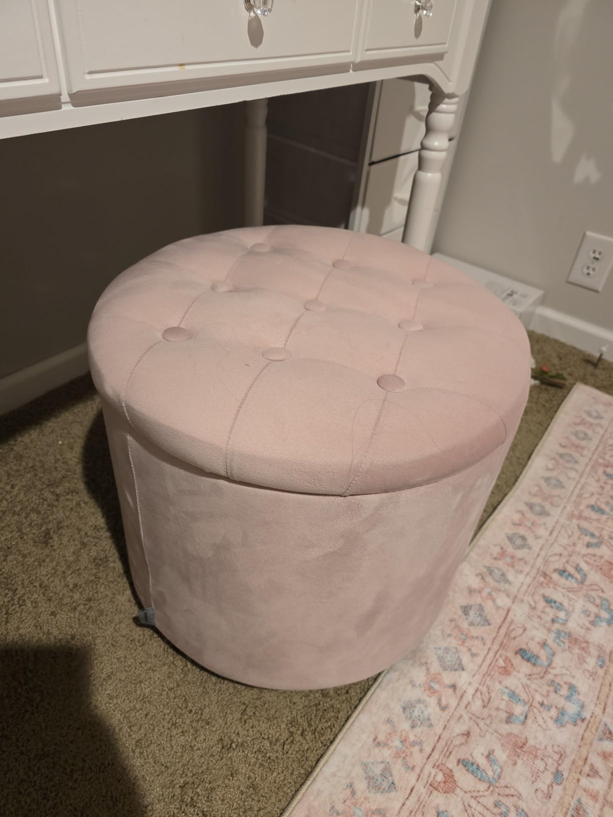 SONGMICS Round Ottoman, Ottoman with Storage, 17.7 Dia. x 17.5 H Inches Foot Rest with Legs, Load up to 330 lb, for Living Room, Bedroom, Dark Gray ULOM011G01 customer photo 1