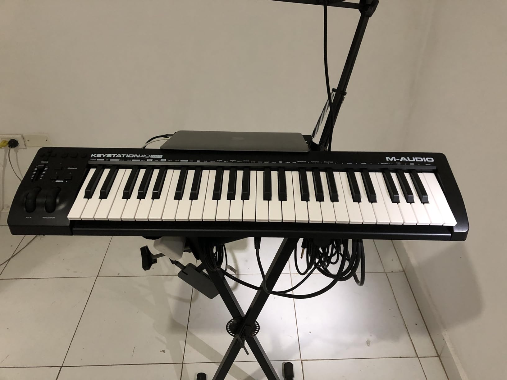 M-AUDIO Keystation 88 MK3 USB MIDI Controller customer photo 1