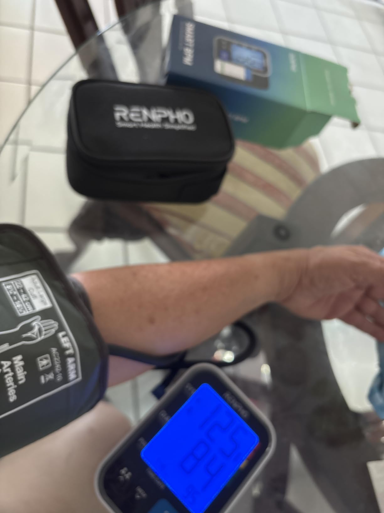 RENPHO Smart Blood Pressure Monitor, Wide Cuff, Data Storage, Bluetooth | BP Machine with Wide Range Cuff for Large Size for All Arm Sizes, Multi-User, Family Supplies, Home Use, FSA Eligible HSA customer photo 1