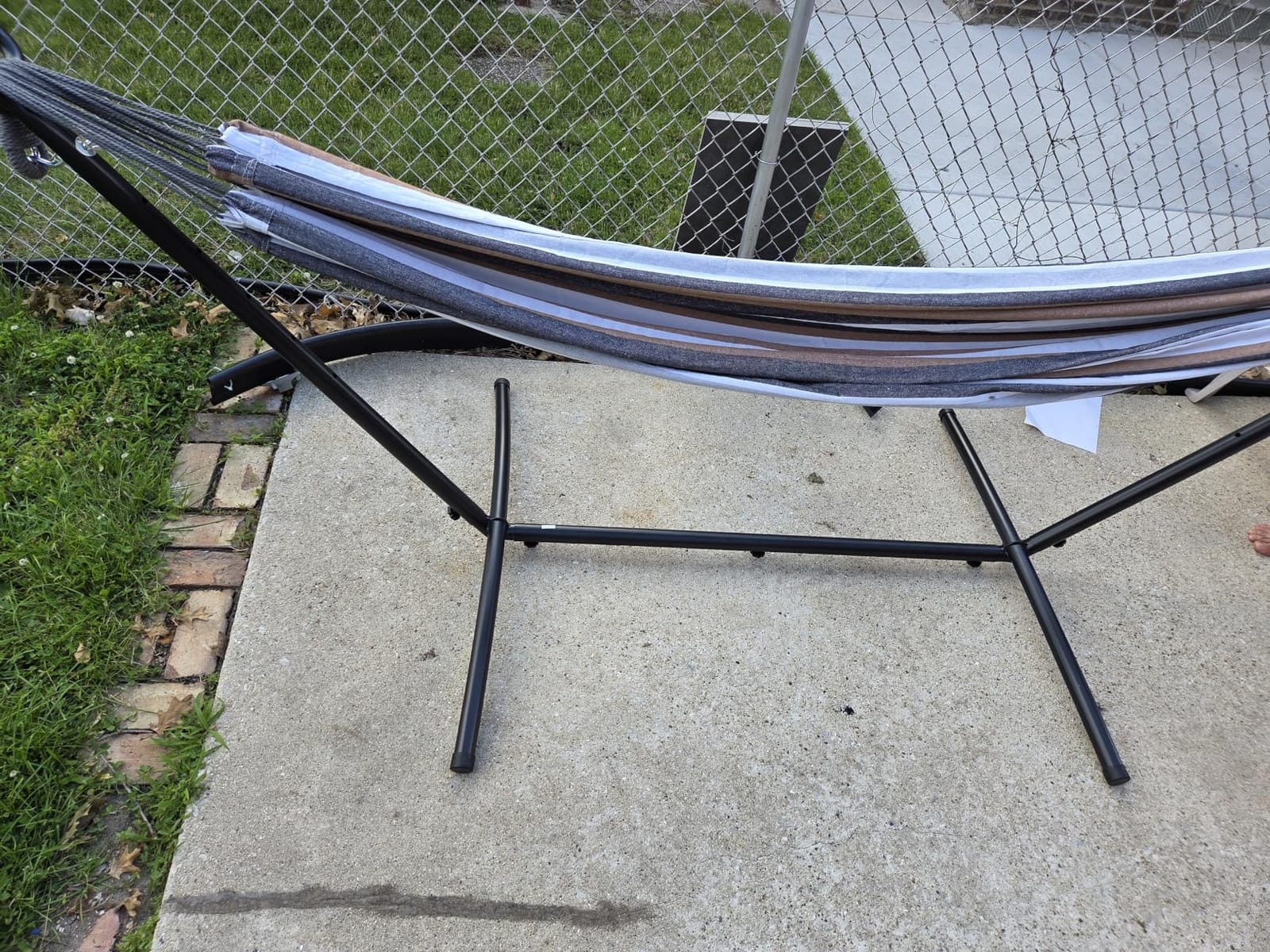 PNAEUT Double Hammocks with Stand for Outside, Portable Space Saving Heavy-Duty Steel Frame for Indoor Outdoor Patio Yard, Easy Assembly, 2 Person 450 lbs Capacity (Coffee) customer photo 2