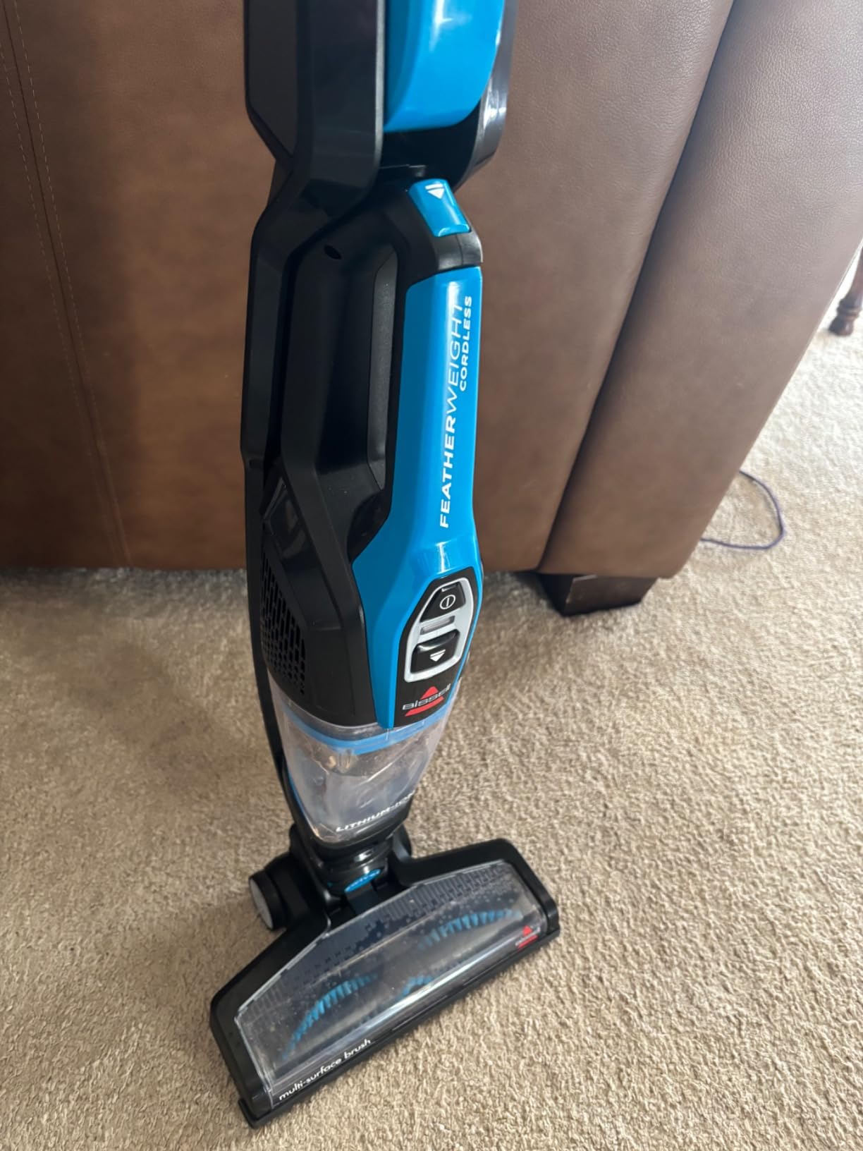 Bissell 3061 Featherweight Cordless Stick Vacuum, Self-Standing, Electric Blue, Black customer photo 1
