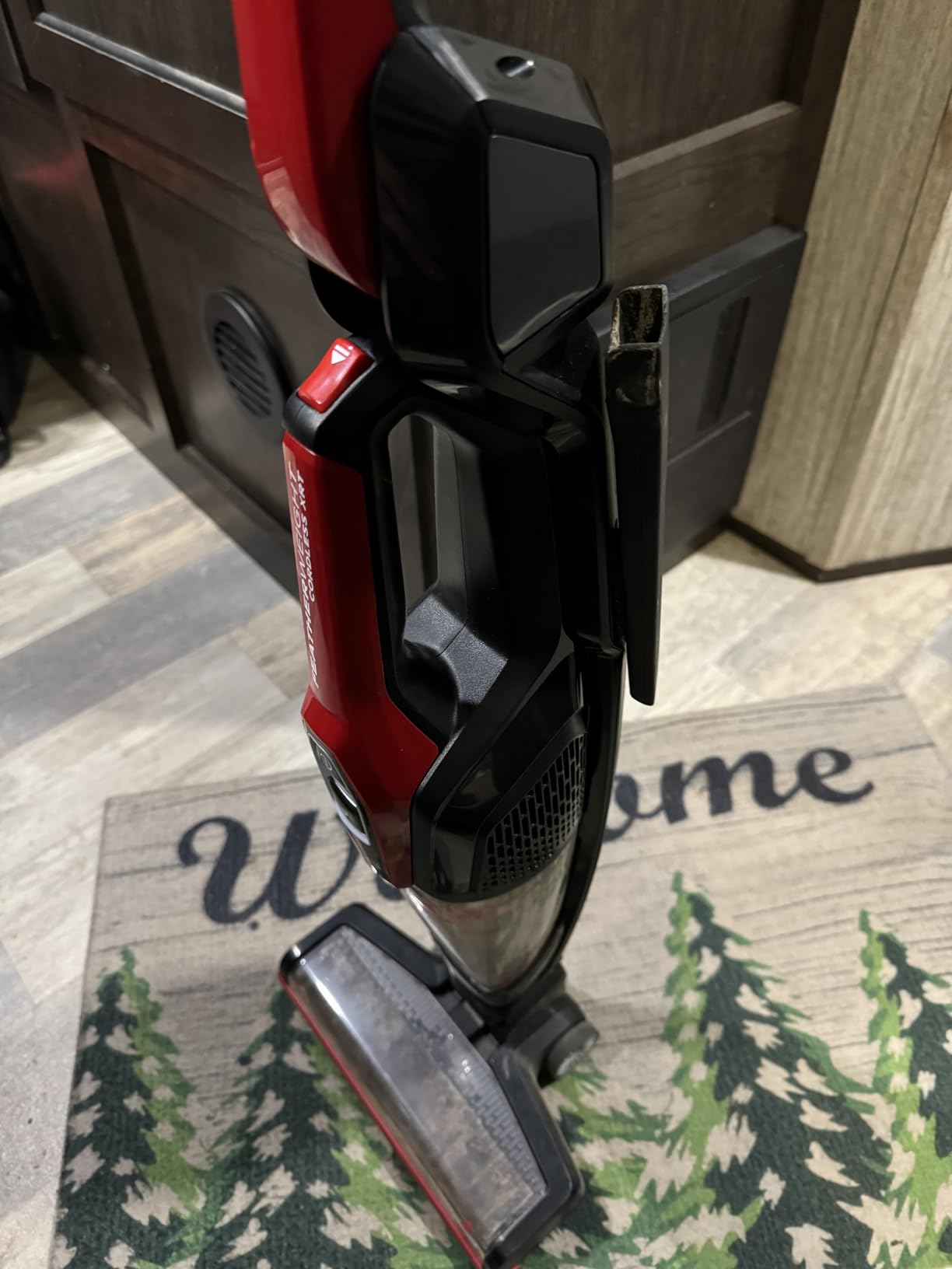 Bissell 3061 Featherweight Cordless Stick Vacuum, Self-Standing, Electric Blue, Black customer photo 2