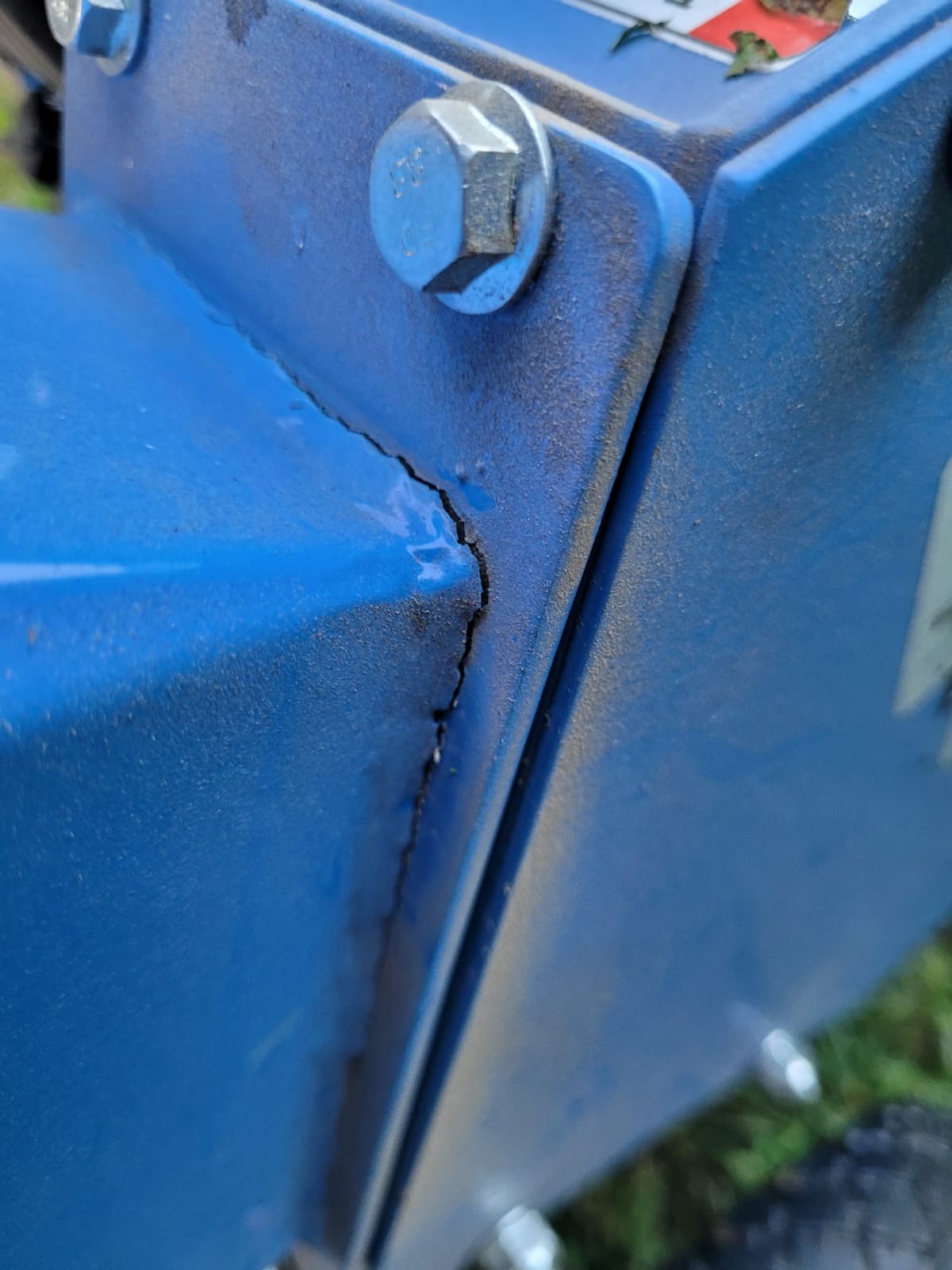 Landworks Wood Chipper Shredder Mulcher, Heavy Duty, 7 HP Gas Powered, Compact Rotor Assembly, 3 Inch Max Capacity customer photo 1