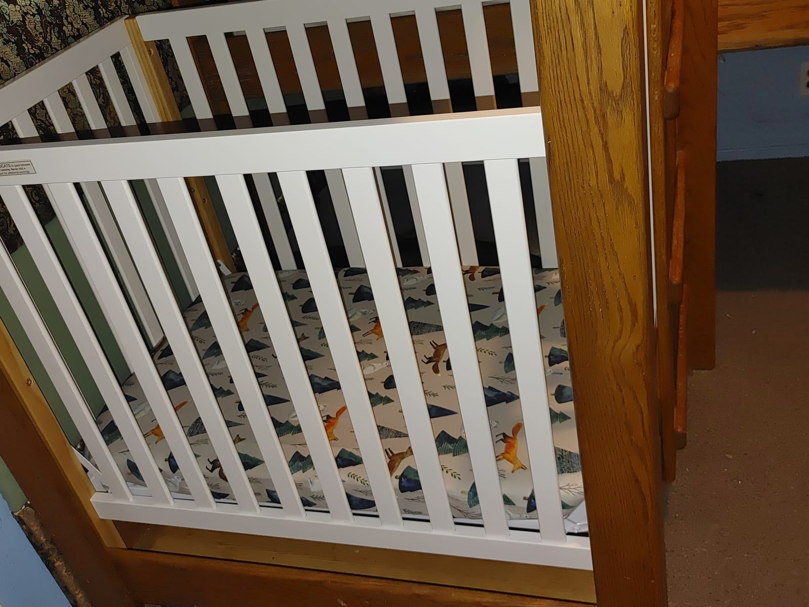 Delta Children Gio Mini Crib with 2.75