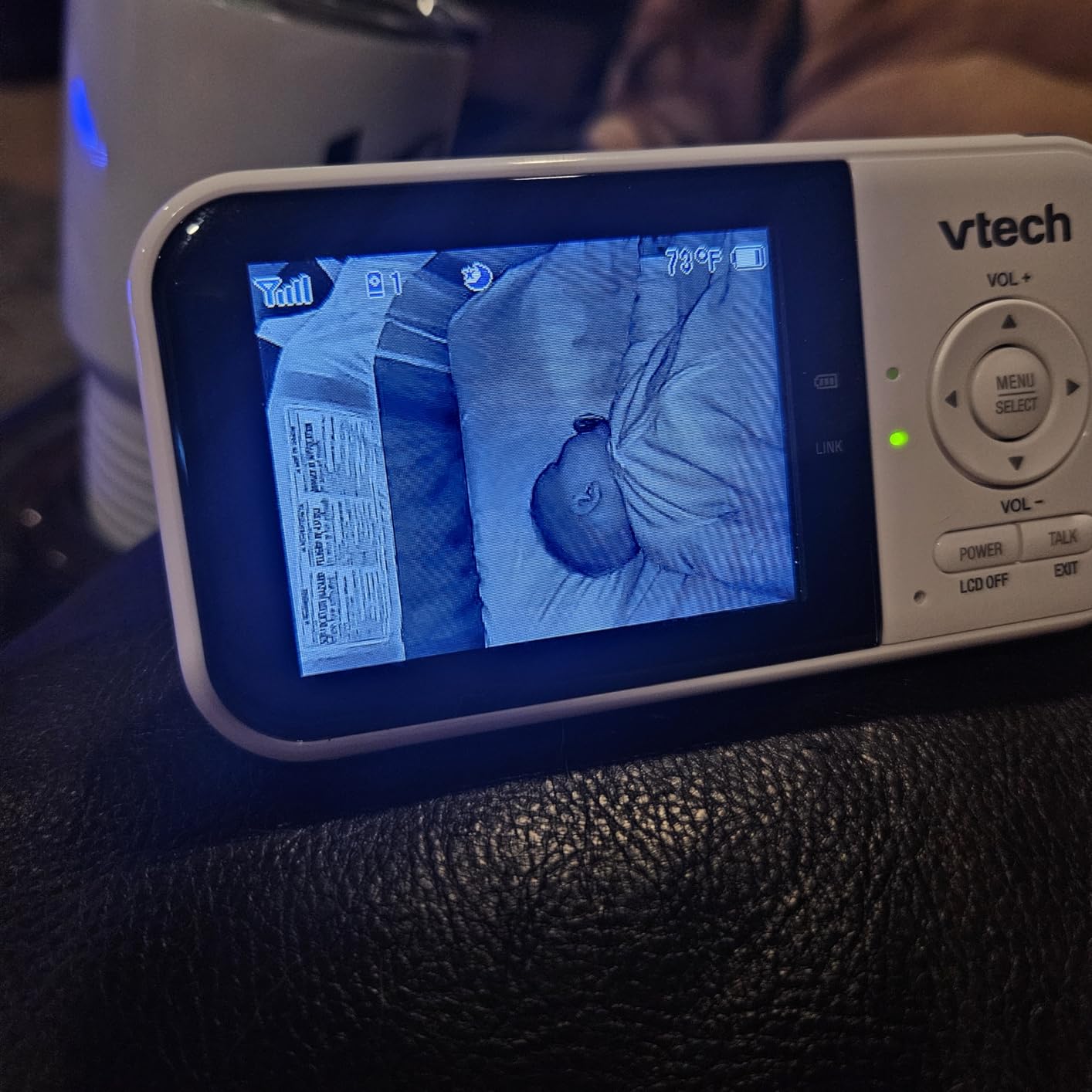 VTech Baby Monitor No WiFi - 19Hr Video Battery, 1000ft Range, Night Vision, Two-Way Talk, Temperature Sensor, Sound-Activated Screen, Lullabies | VM819 customer photo 1